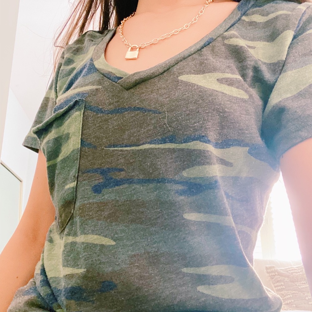 Camo tee
